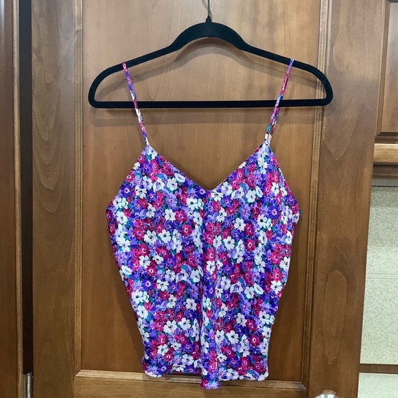 Pretty floral camisole size medium purples - Picture 1 of 4